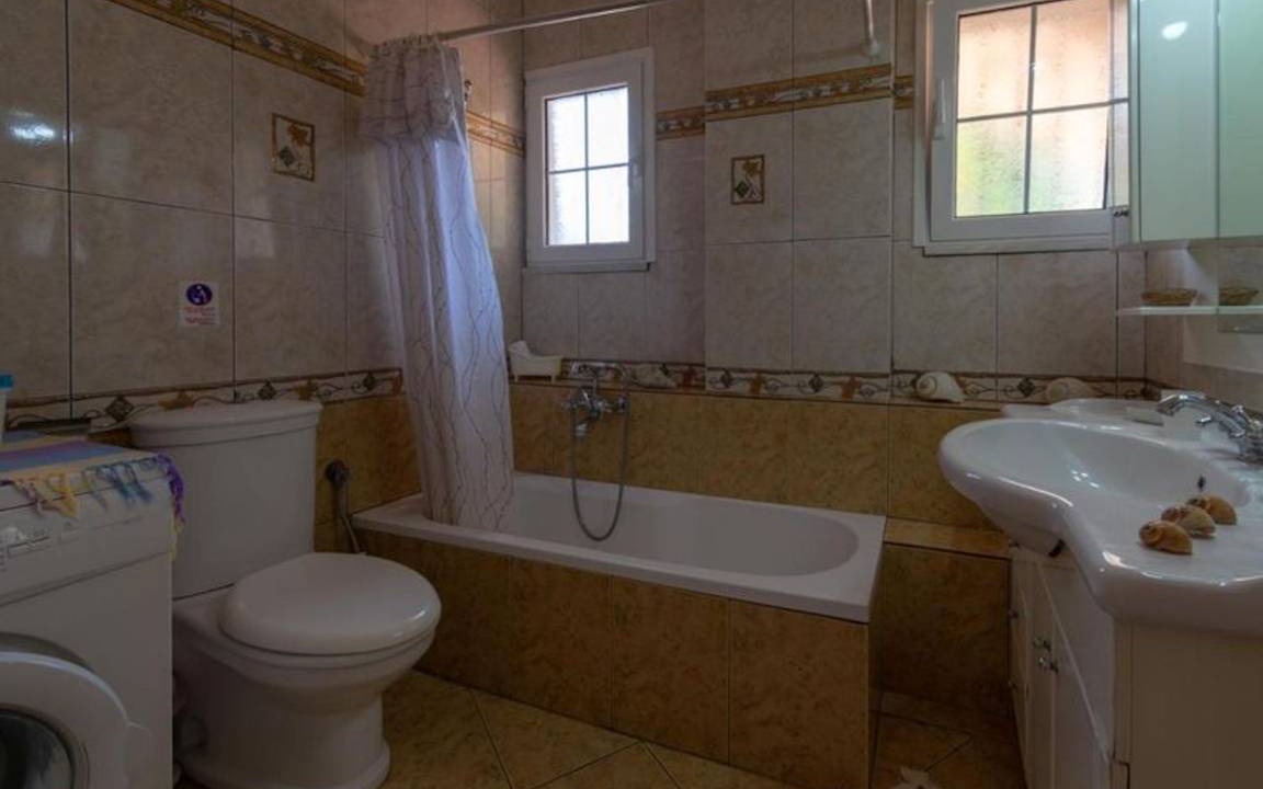 Photo of Bathroom in Chalikounas