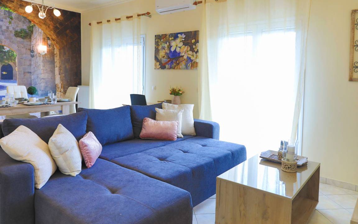 Photo of Livingroom in Perama