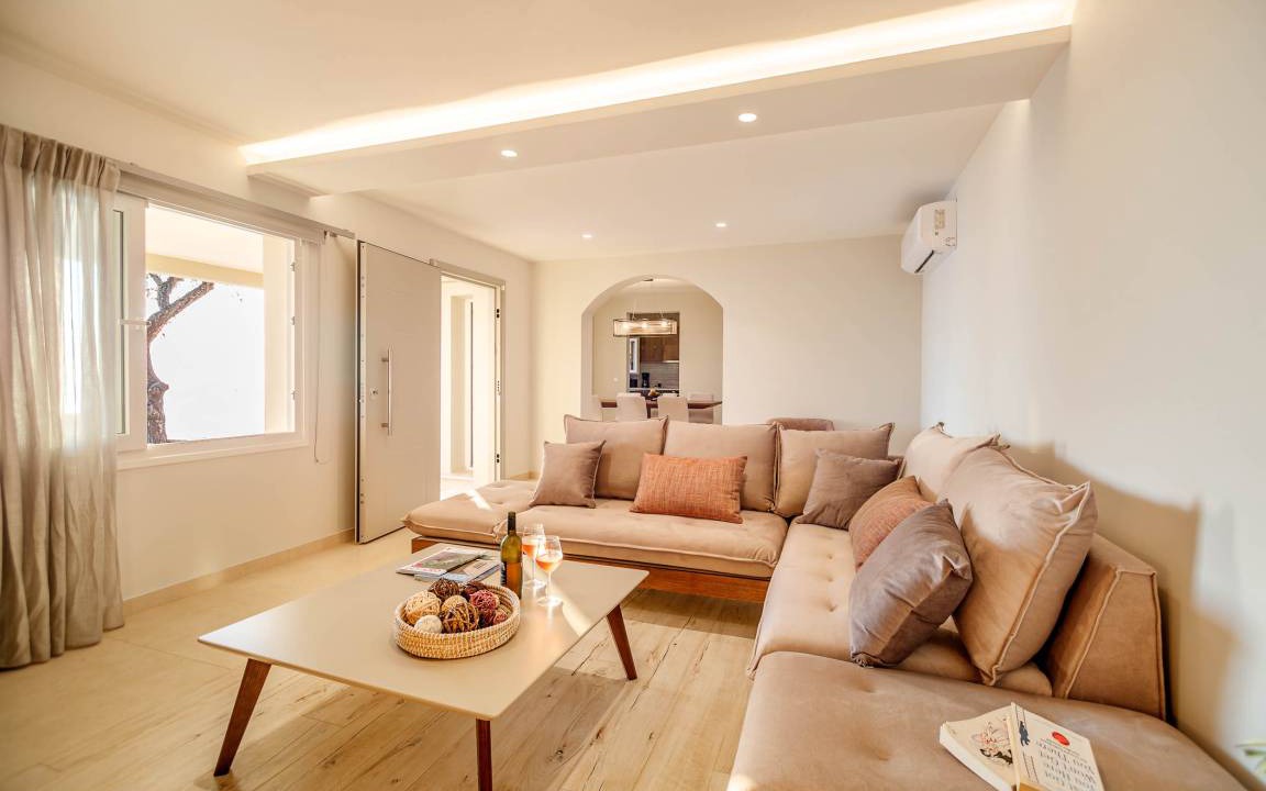 Photo of Livingroom in Sinarades