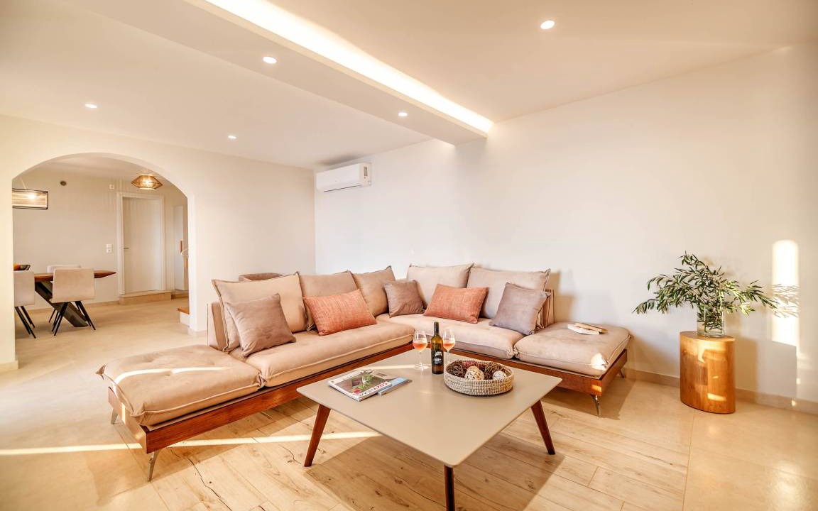 Photo of Livingroom in Sinarades