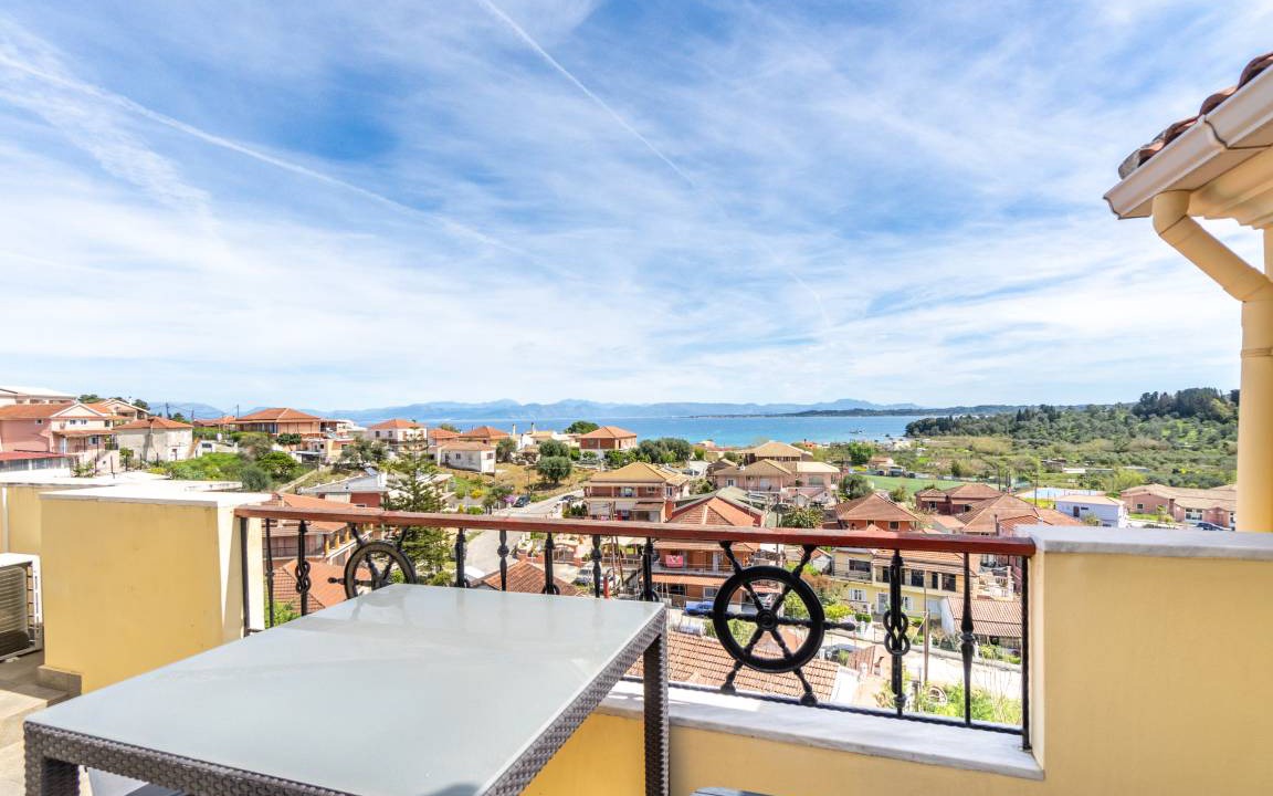 Photo of Patio Balcony in Petriti