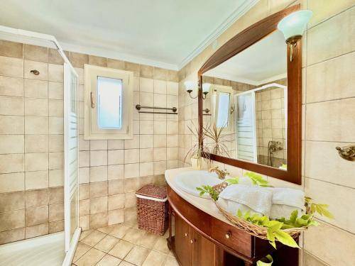 Photo of Bathroom in Esperion
