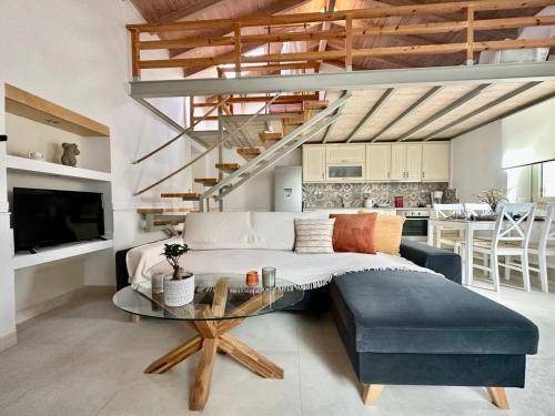 Photo of Livingroom in Alepou