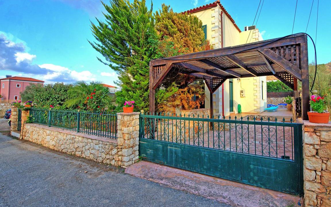 Photo of Buildings in Makhairoi