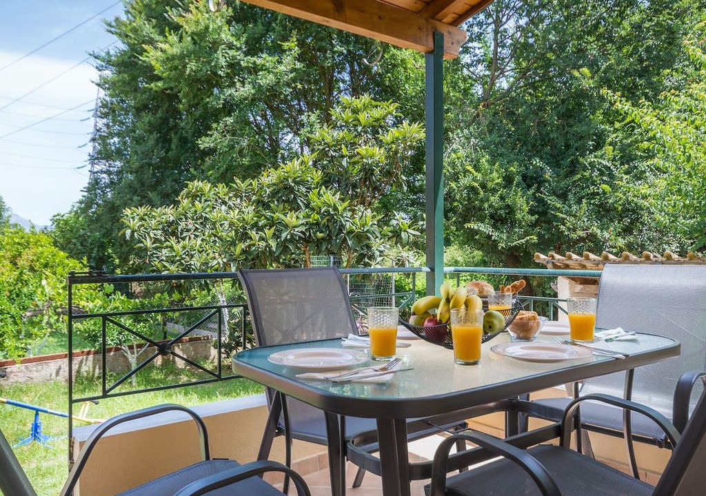 Photo of Patio Balcony in Alepou