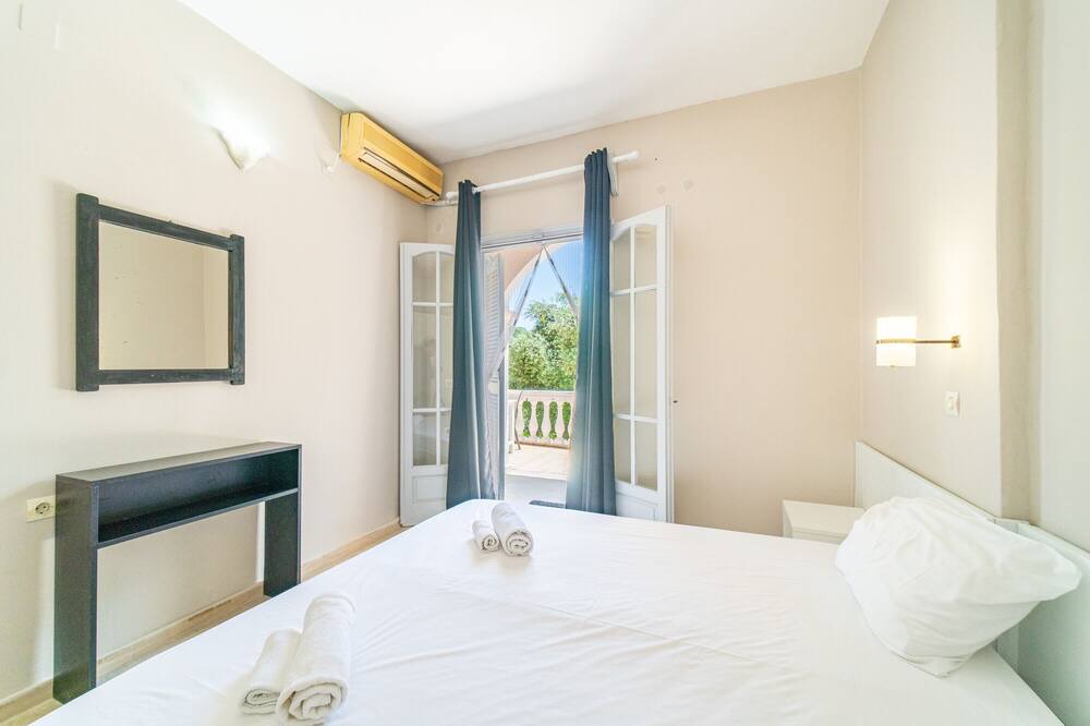 Photo of Bedroom in Gardenos