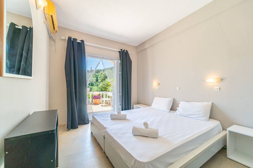 Photo of Bedroom in Gardenos