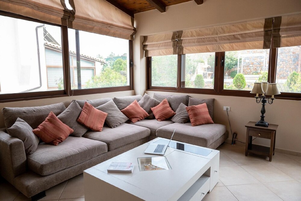 Photo of Livingroom in Plaka