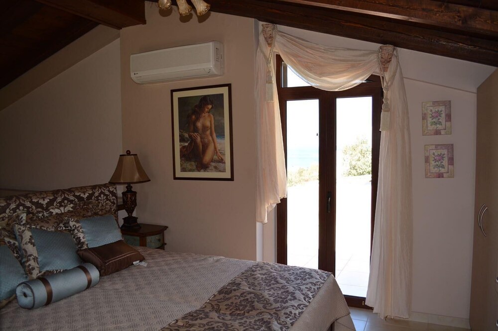 Photo of Bedroom in Plaka