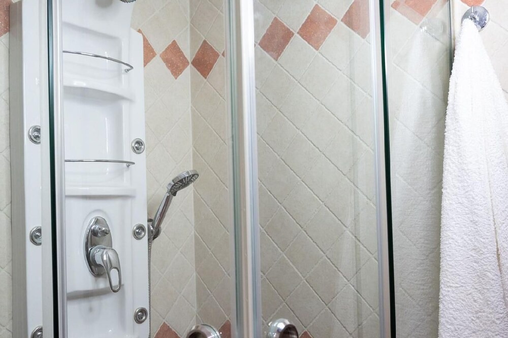 Photo of Bathroom in Plaka