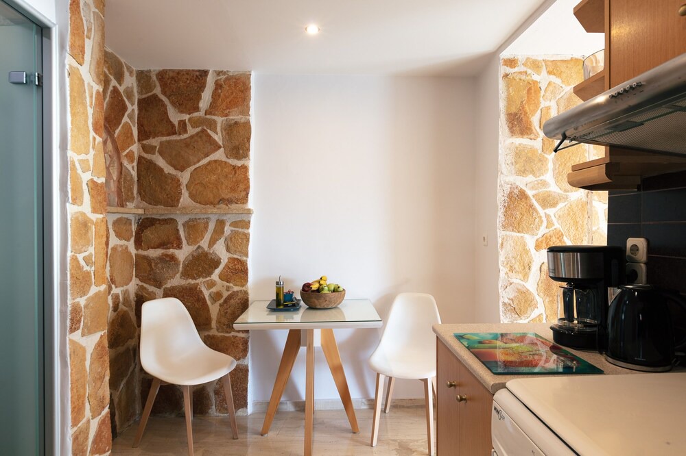 Photo of Kitchen in Mirthios