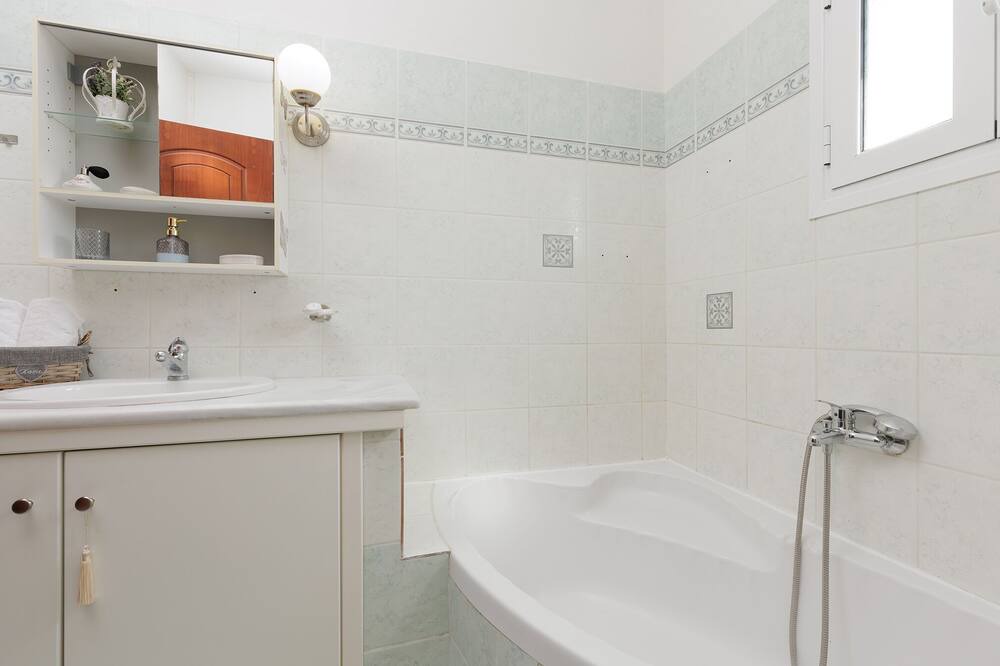 Photo of Bathroom in Kato Korakiana