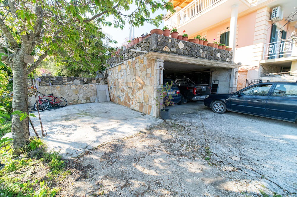 Photo of Outdoor in Kato Korakiana