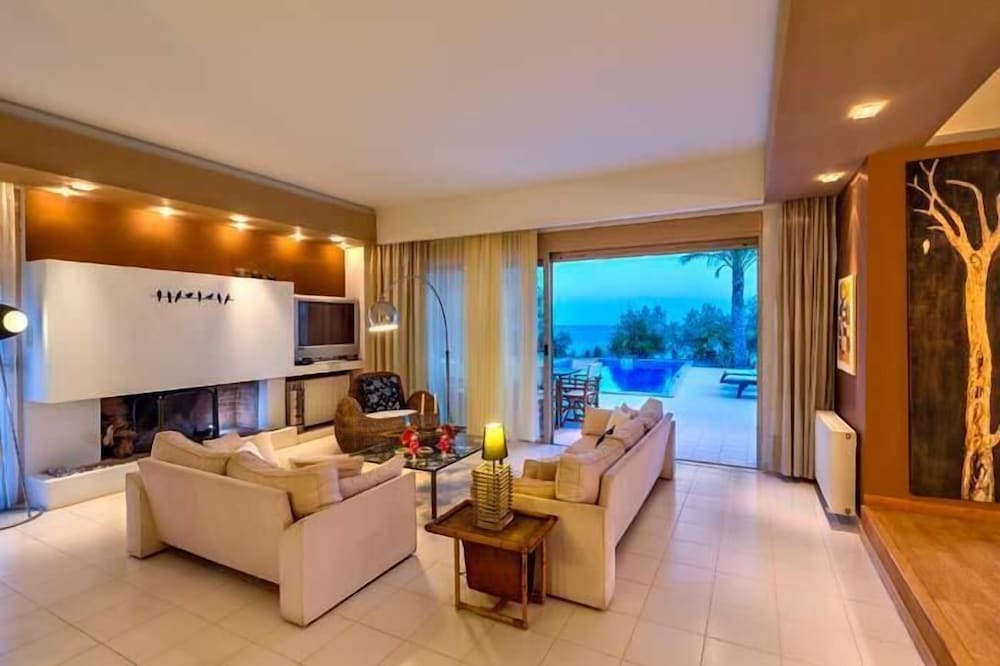 Photo of Livingroom in Mavros Kolimpos