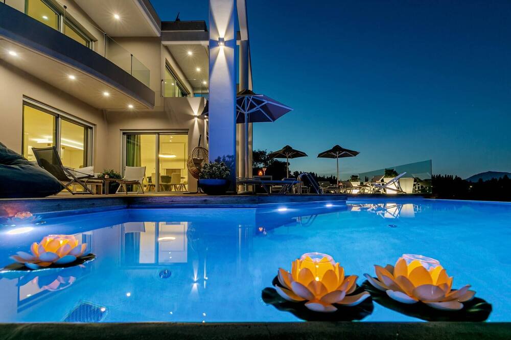 Photo of Outdoor in Afra
