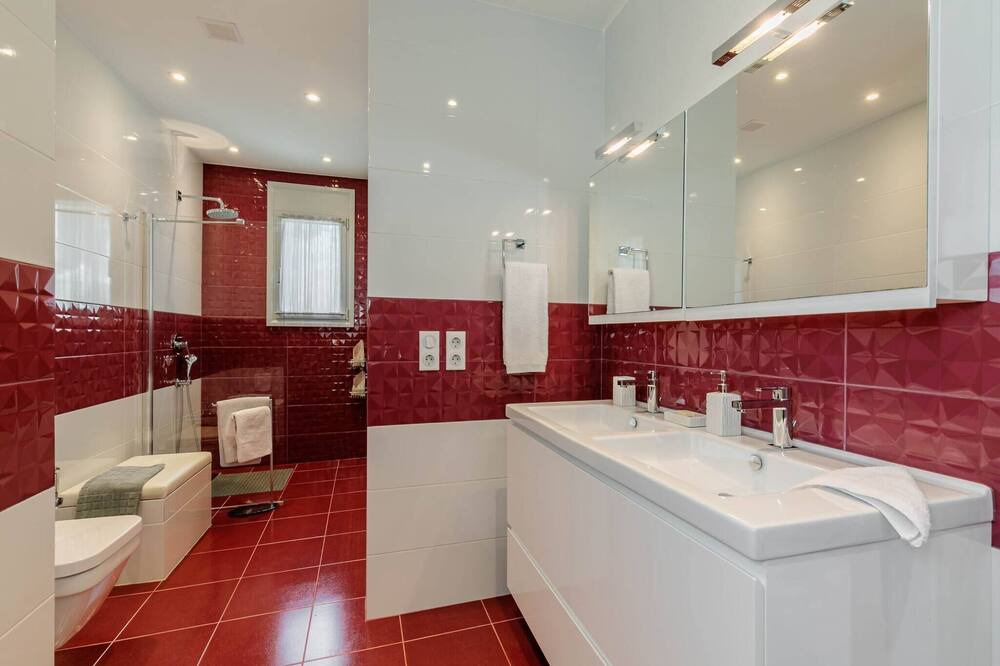 Photo of Bathroom in Afra