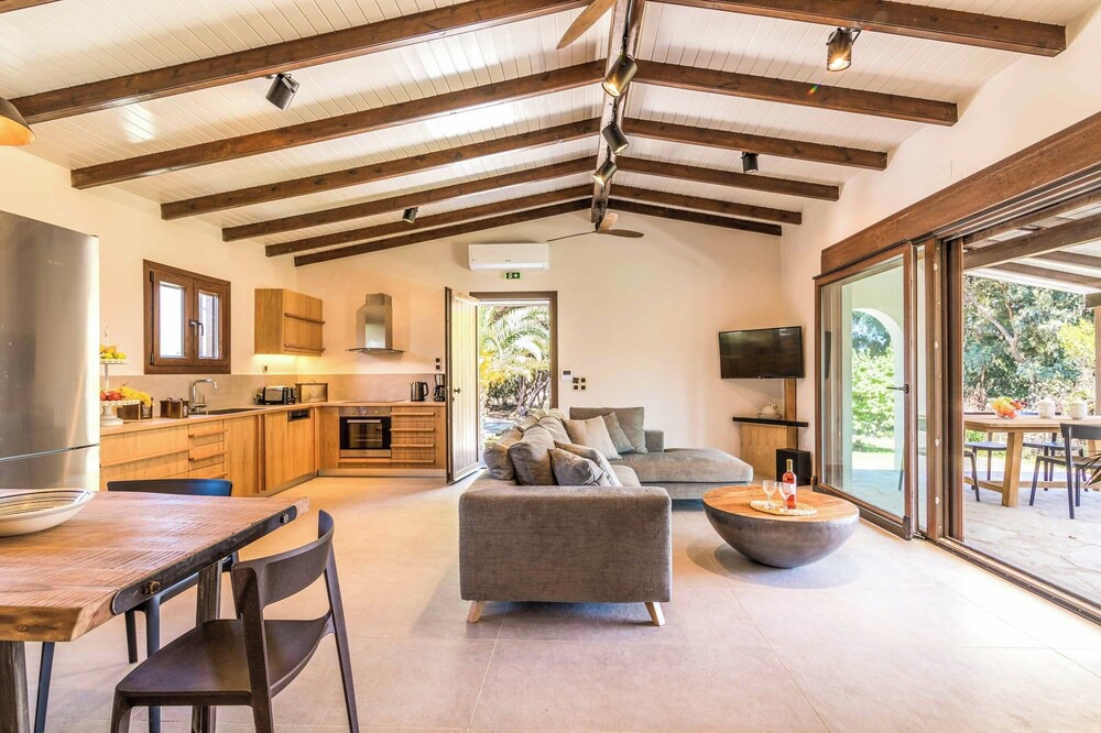 Photo of Livingroom in Chalikounas