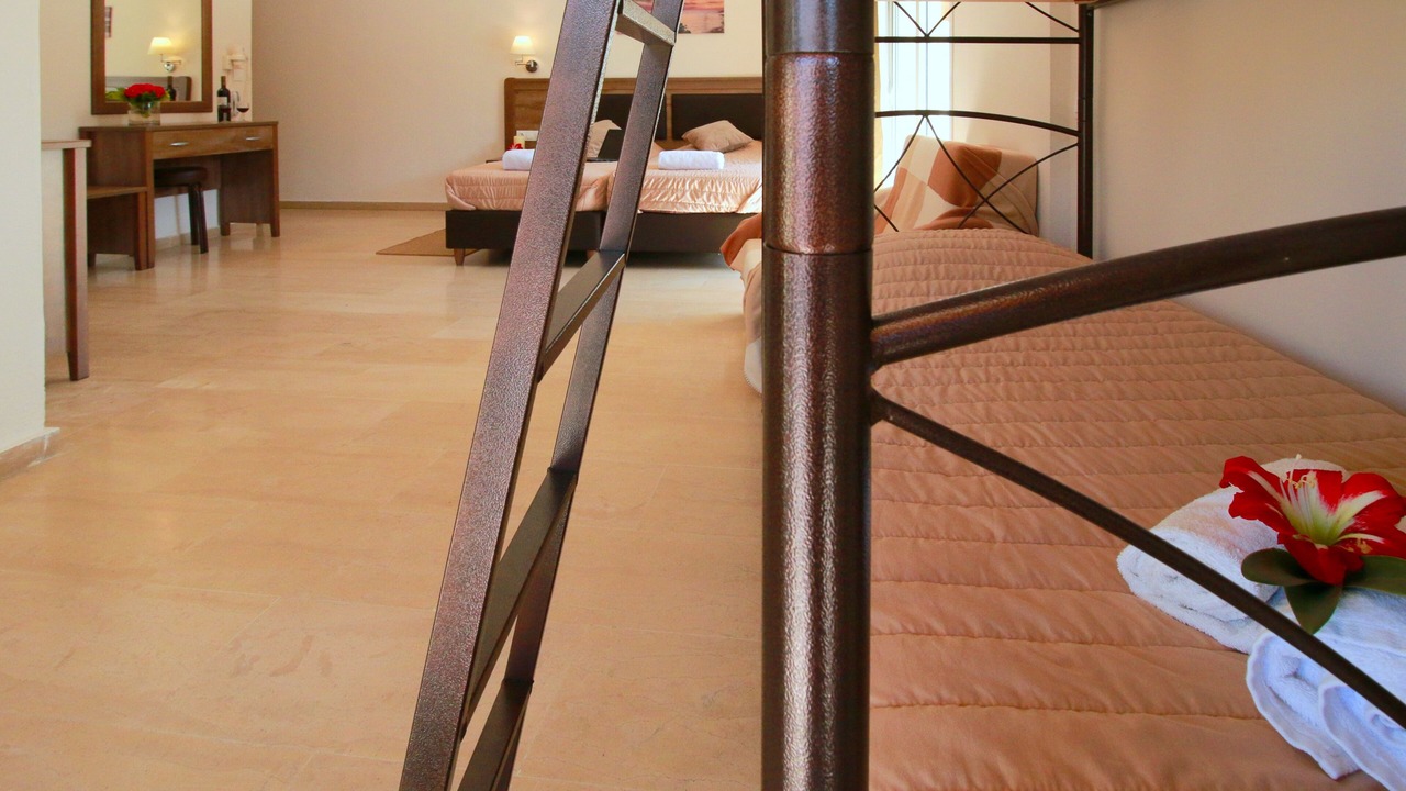 Photo of Bedroom in Ipsos