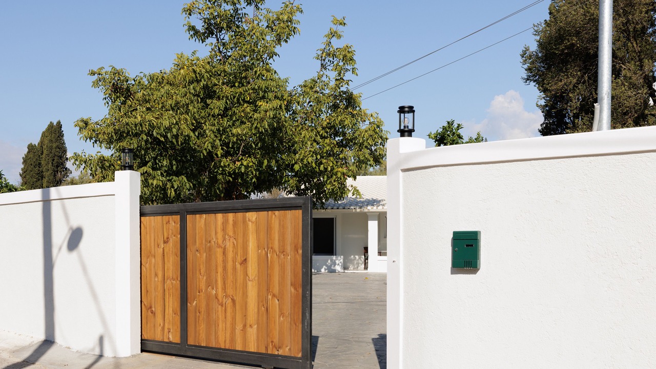 Photo of Outdoor in Alepou