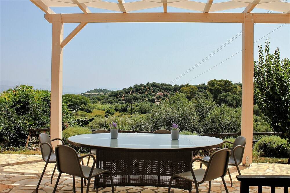 Photo of Outdoor in Peroulion