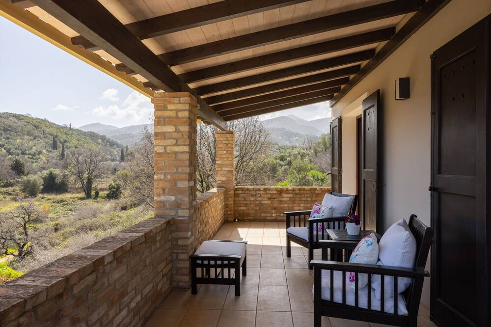 Photo of Outdoor in Peroulion