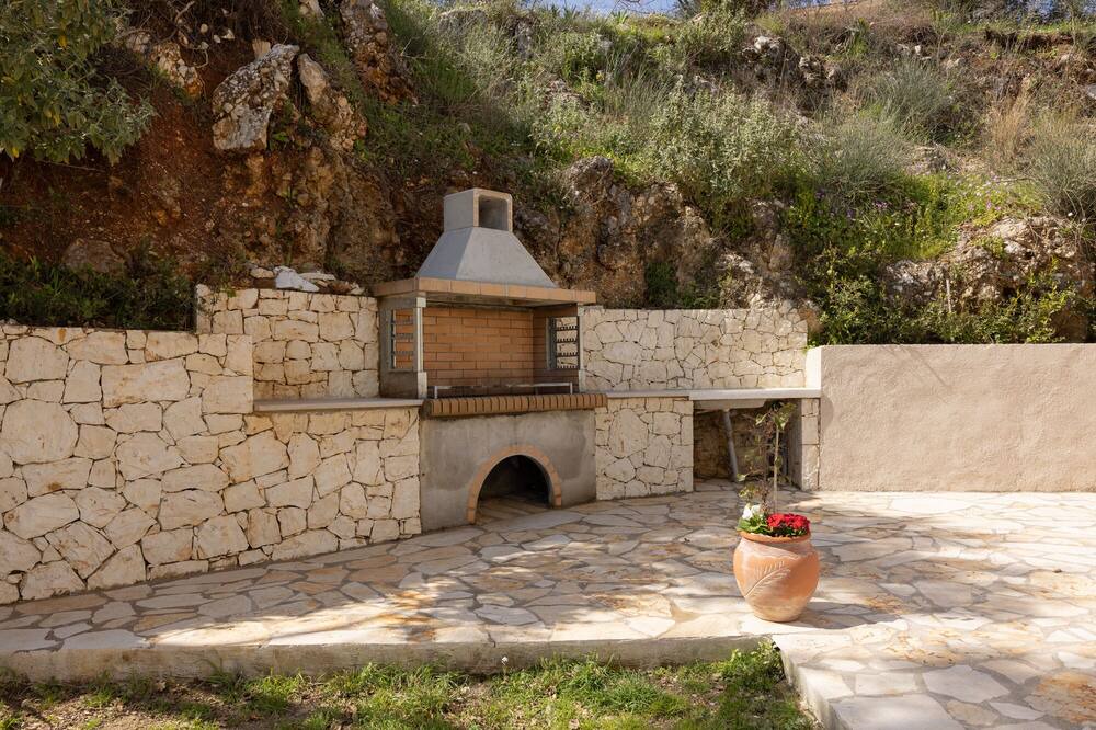 Photo of Outdoor in Peroulion