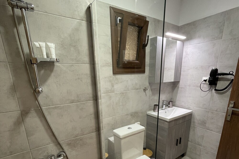 Photo of Bathroom in Ioannina Town Centre