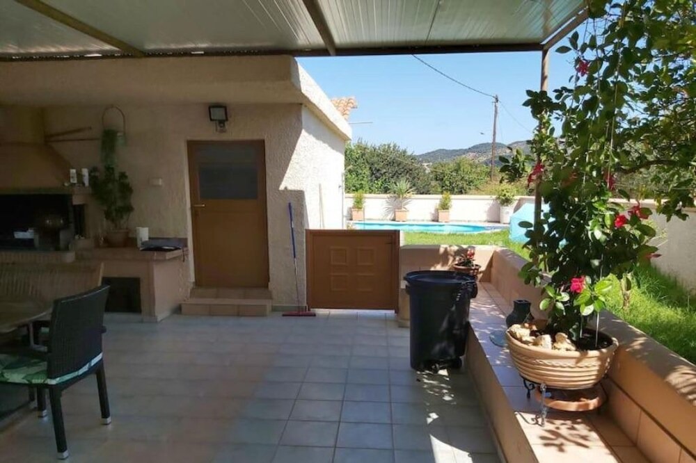 Photo of Patio Balcony in Vatolakkos