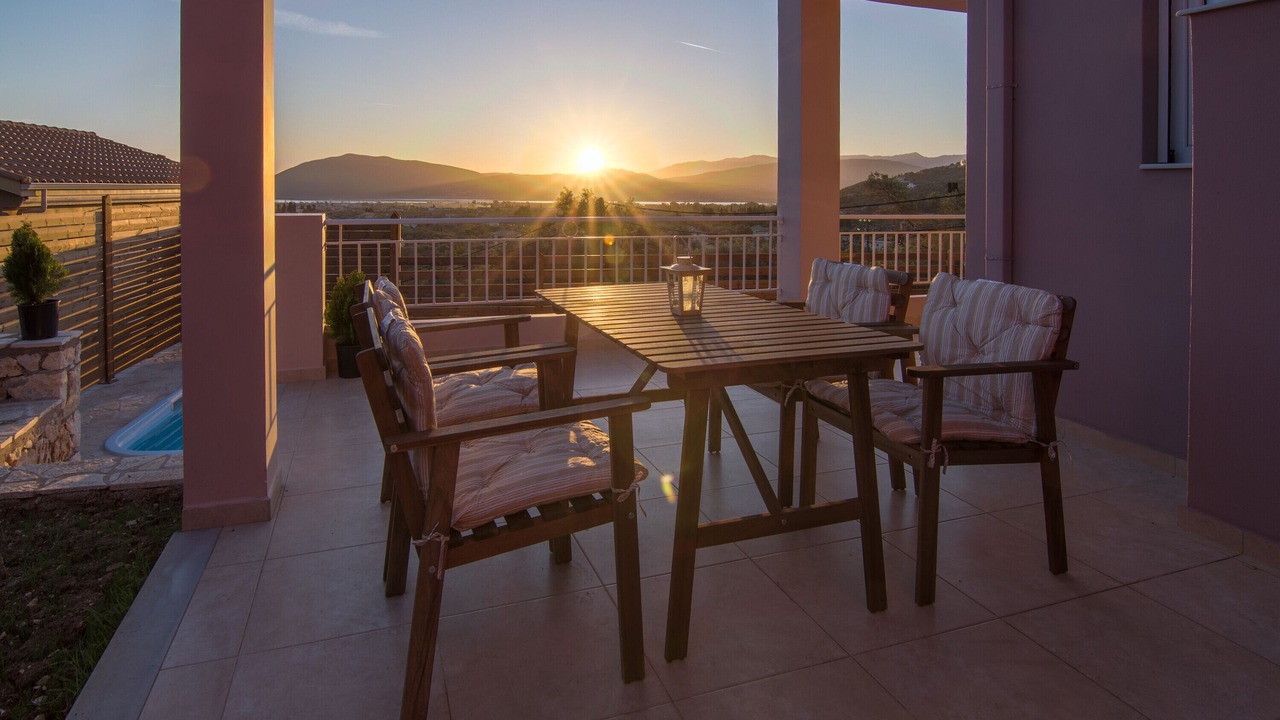 Photo of Outdoor in Apolpaina