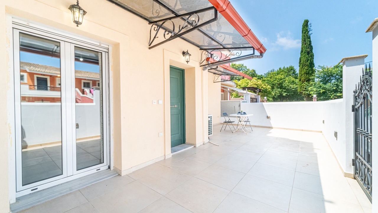 Photo of Patio Balcony in Alepou