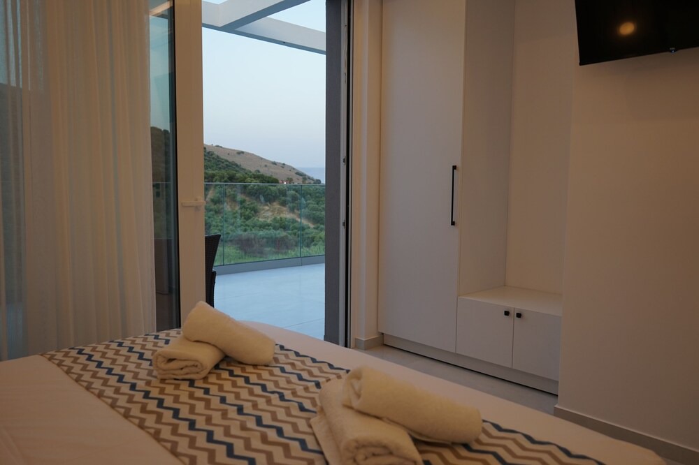 Photo of Bedroom in Exopoli