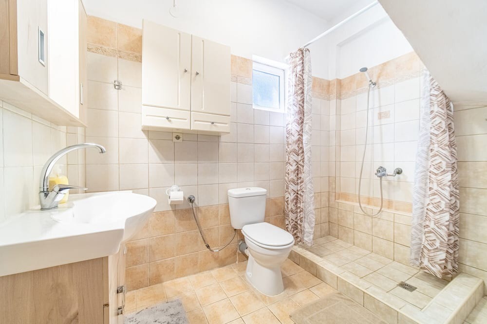 Photo of Bathroom in Marathias