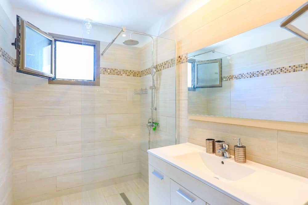Photo of Bathroom in Agni