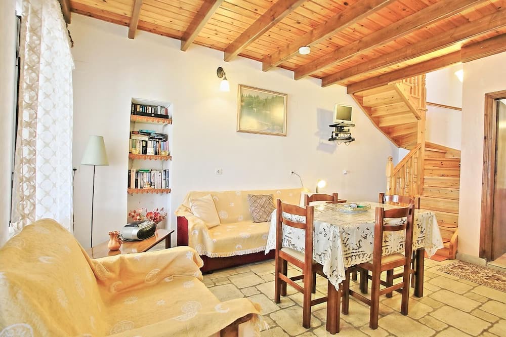 Photo of Livingroom in Agni