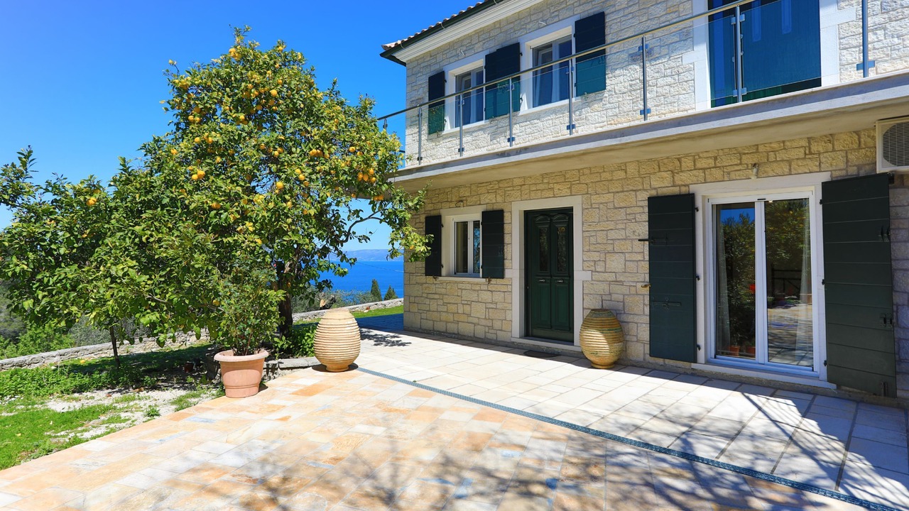 Photo of Patio Balcony in Koutsi