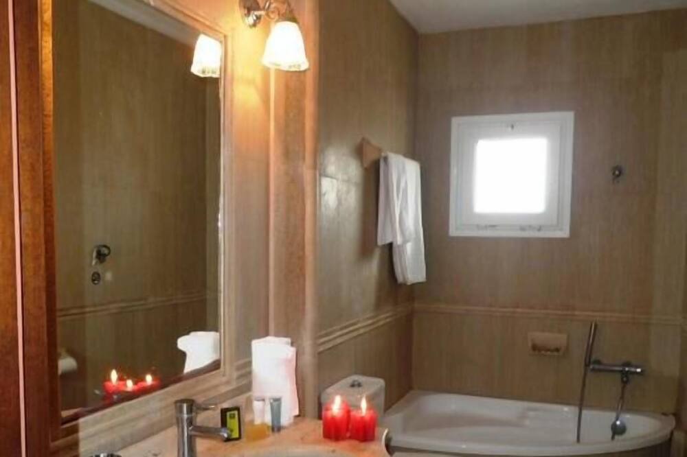 Photo of Bathroom in Galatas