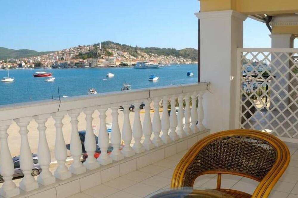 Photo of Patio Balcony in Galatas
