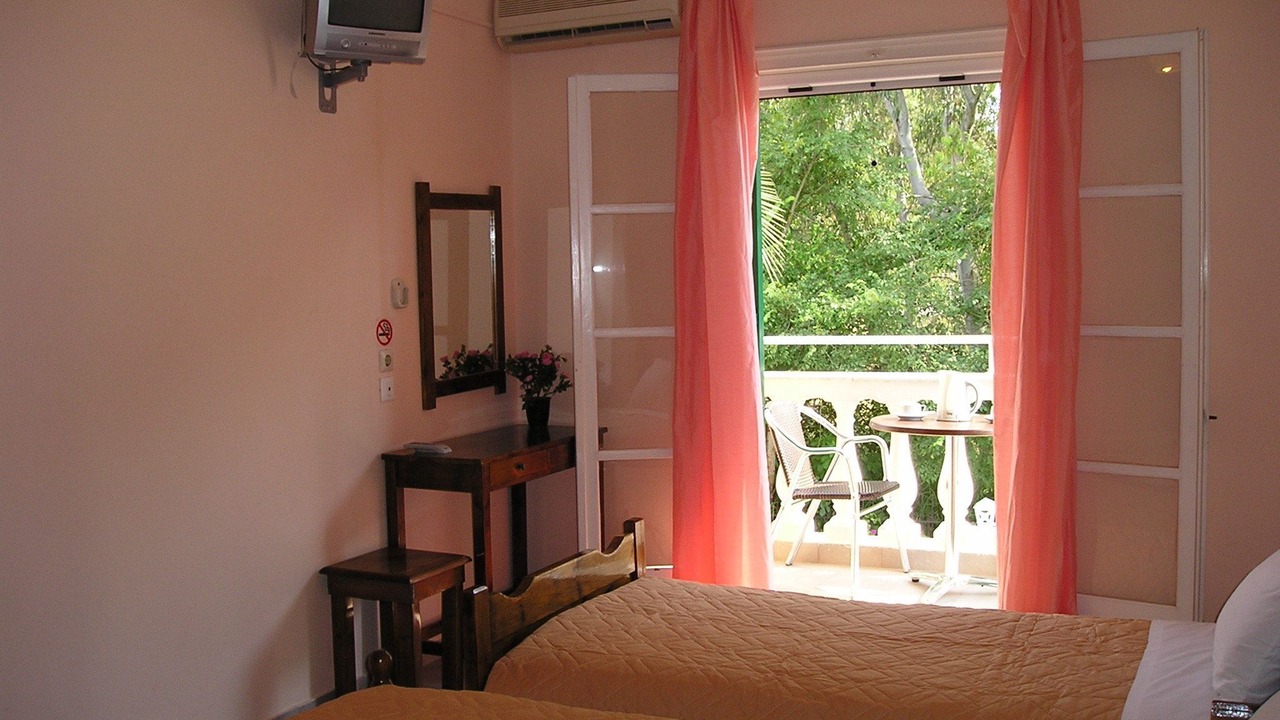 Photo of Bedroom in Messonghi