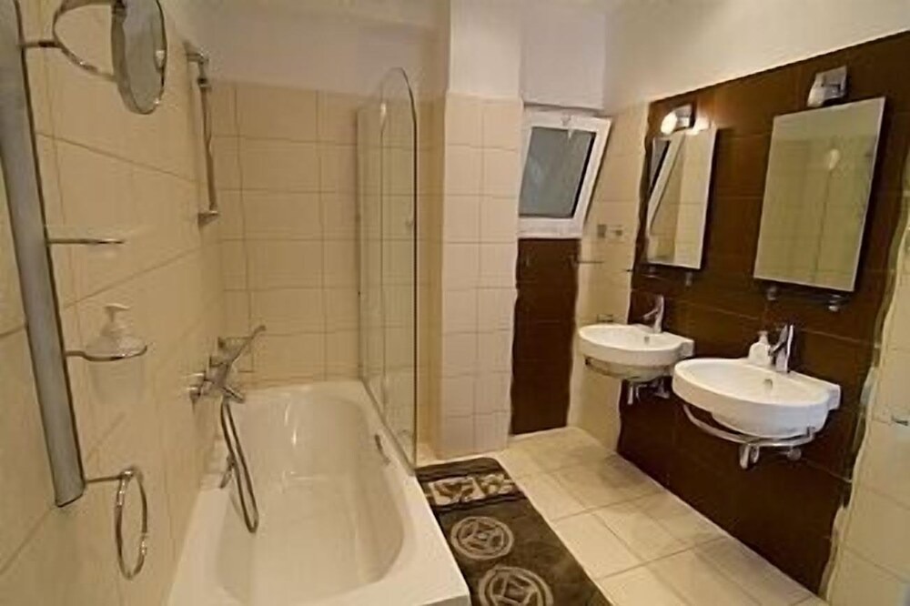 Photo of Bathroom in Kato Galatas