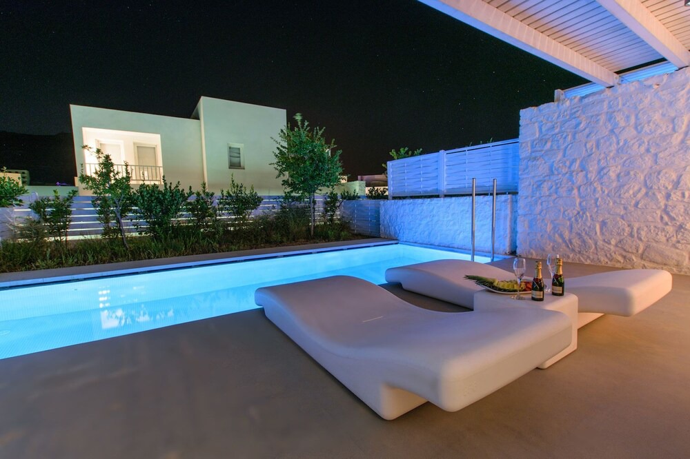 Photo of Outdoor in Grikos