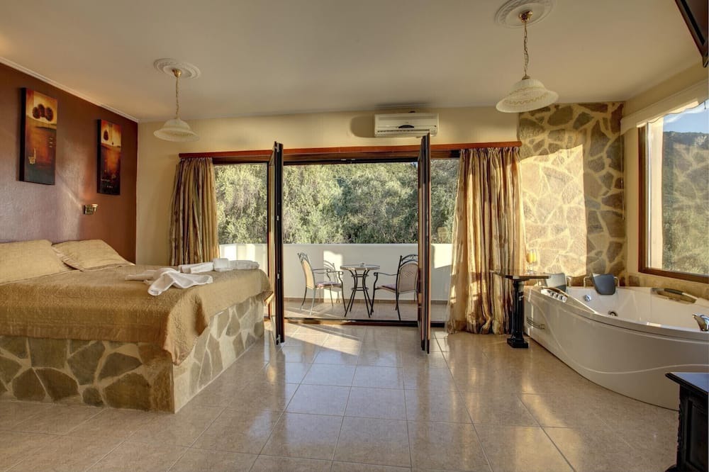 Photo of Bedroom in Paramonas