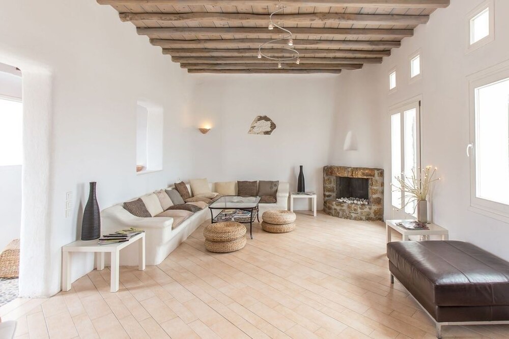Photo of Livingroom in Paraga