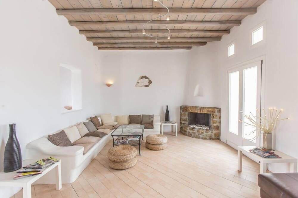 Photo of Livingroom in Paraga