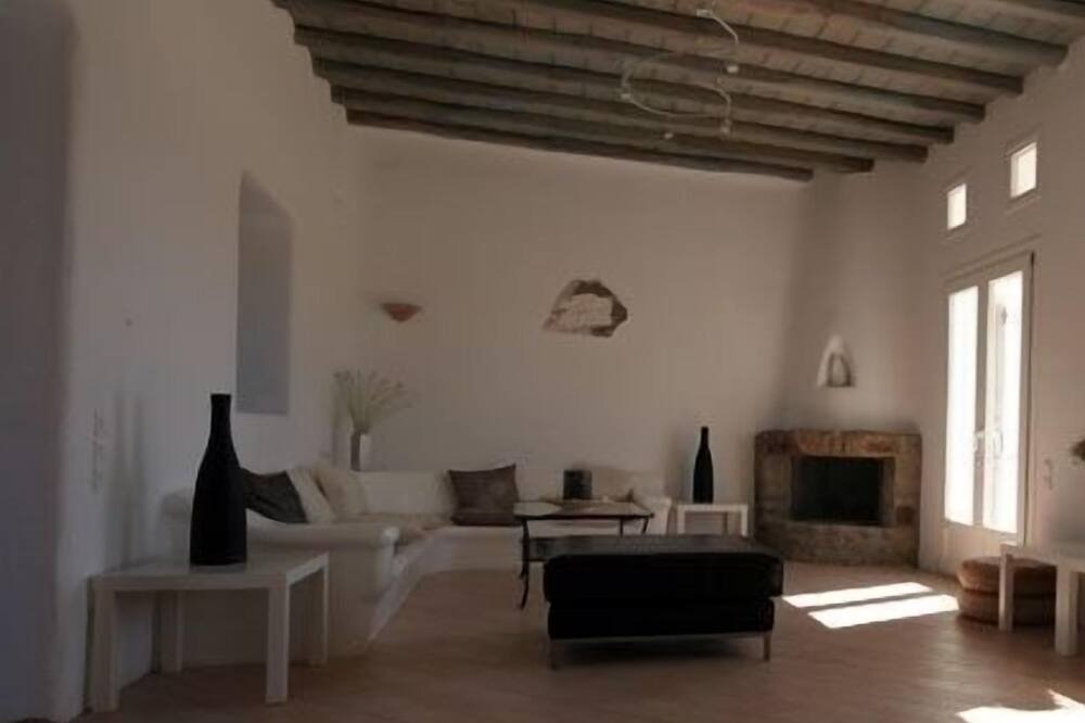 Photo of Livingroom in Paraga
