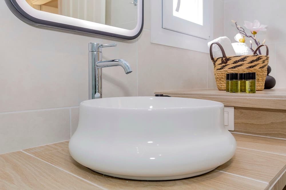 Photo of Bathroom in Apraos