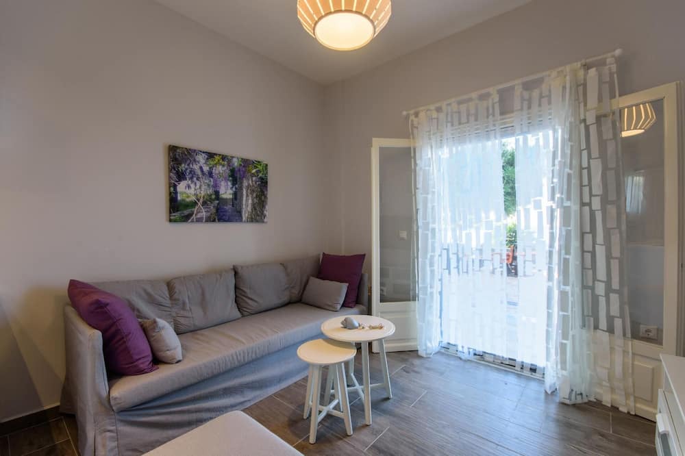 Photo of Livingroom in Apraos
