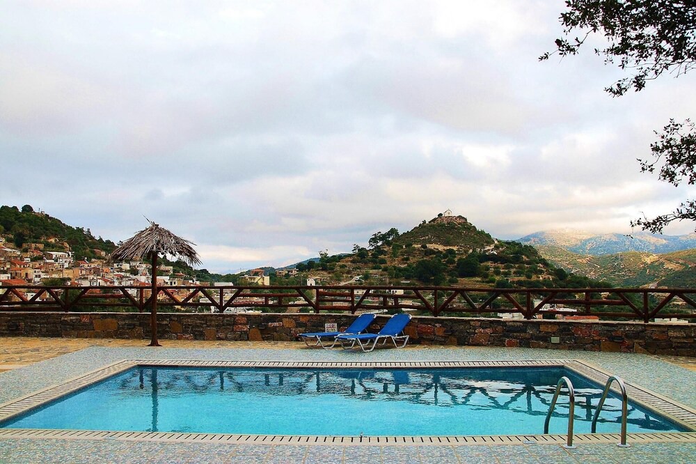 Photo of Outdoor in Prina