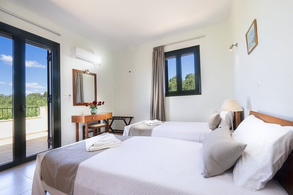 Photo of Bedroom in Houdetsi