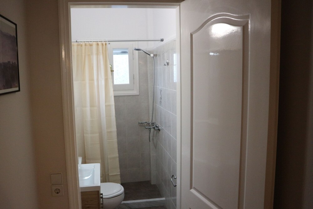 Photo of Bathroom in Agios Ioannis