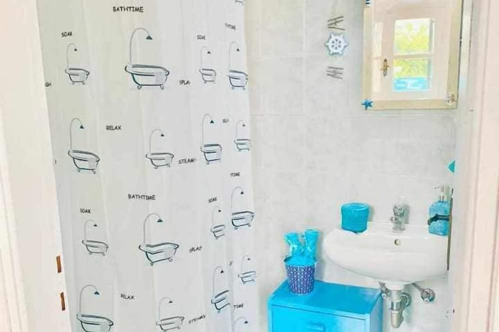 Photo of Bathroom in Magoulades